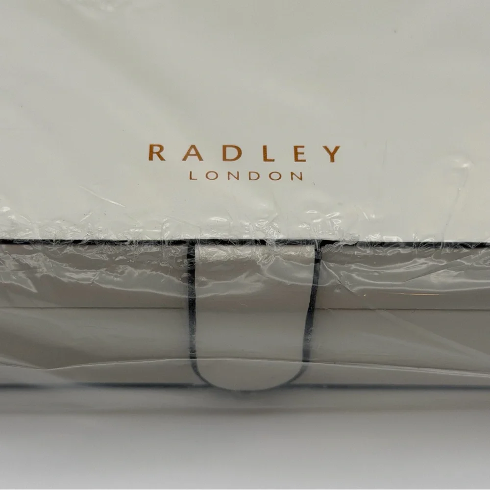 Radley London Jewelry Box Magnetic‎ Closure White New in Plastic